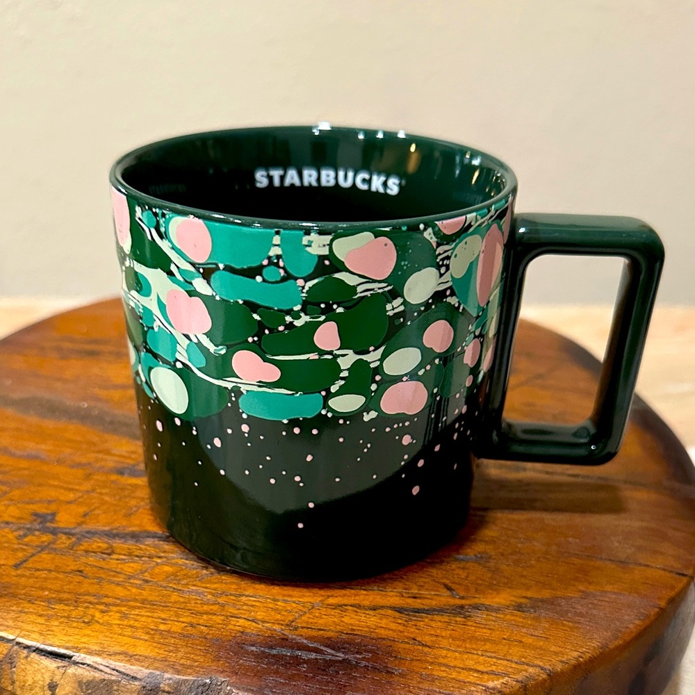 Starbucks 2022 Venetian Marble Holiday Mug
In Forest Green & Pink